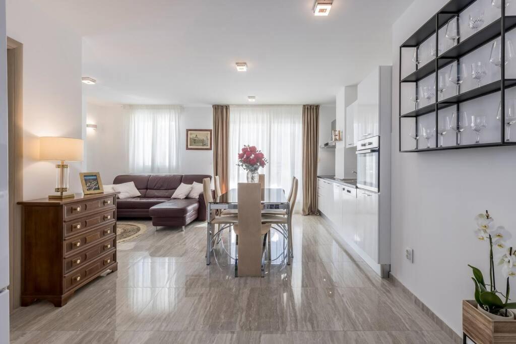 Luxury Rooftop Apartment Zalato Split Exterior foto